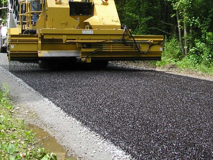 How to Get a Written Agreement From Paving Companies